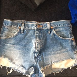 like new Wrangler distressed denim shorts